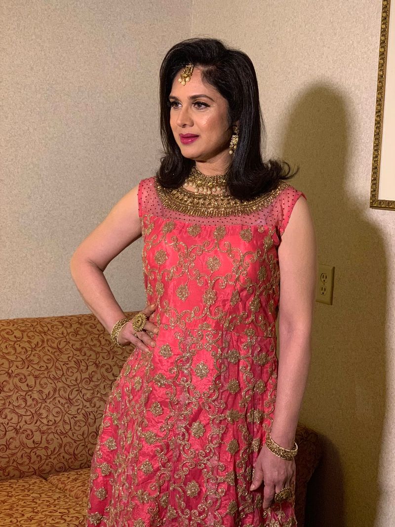 Duet movie actress Meenakshi Sheshadri recent photo pictures