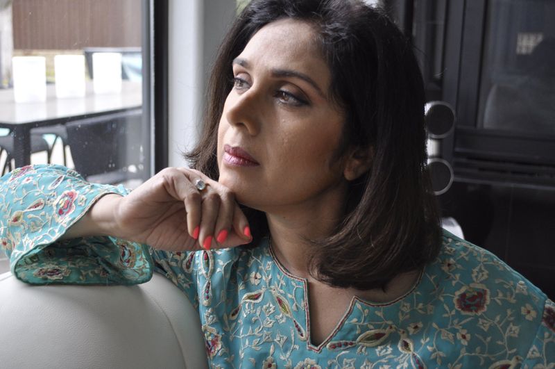 Duet movie actress Meenakshi Sheshadri recent photo pictures