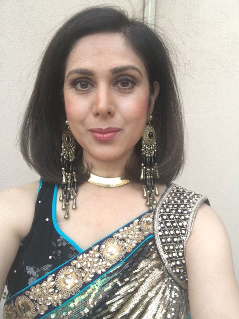 Duet movie actress Meenakshi Sheshadri recent photo pictures