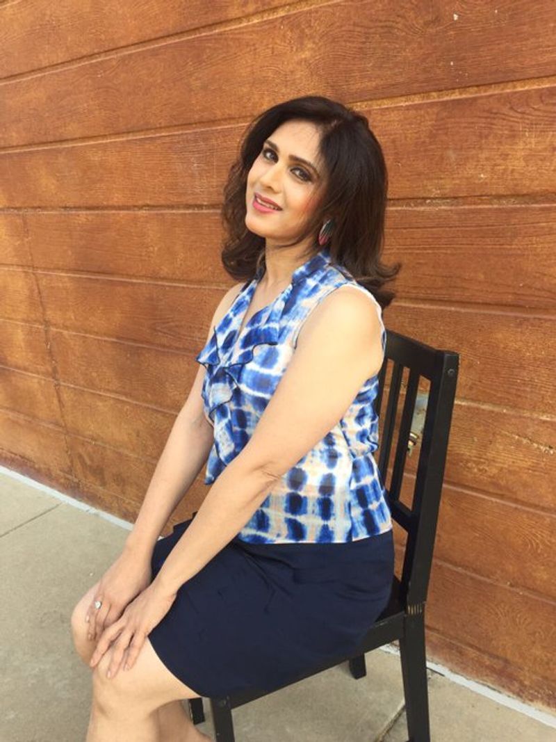 Duet movie actress Meenakshi Sheshadri recent photo pictures