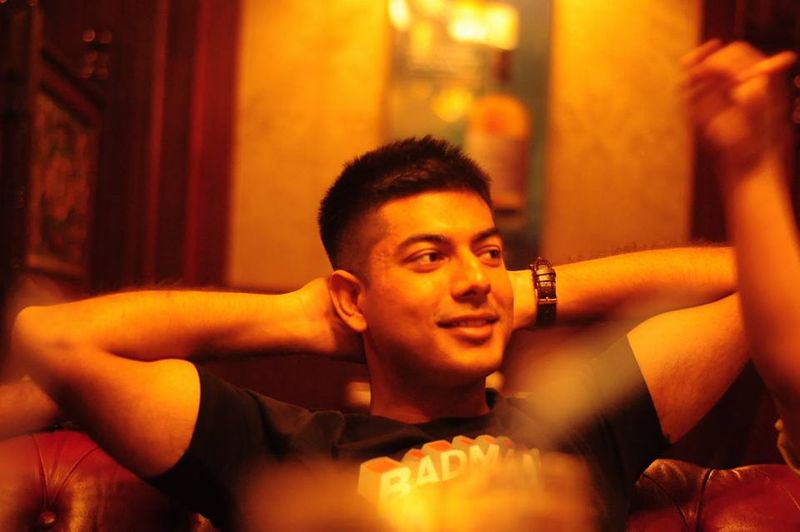 उनकी मां ने बेटे को सपोर्ट किया रोहित ने बिना कोचिंग दोस्तों के साथ मिलकर पढ़ाई शुरू कर दी। उन्होंने एक बार एग्जाम दिया लेकिन वो फेल हो गए। रोहित ने उम्मीद छोड़ दी। तब उनकी मां ने एक और बार कोशिश करने को कहा। मां के कहने पर यूपीएससी को दोबारा देने के लिए उन्होंने हौसला बनाए रखा।