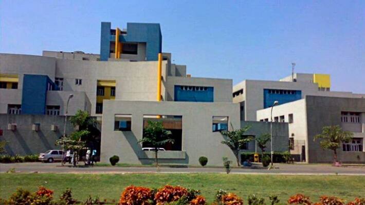 Women trainee clerks made to stand naked for medical test in Gujarat's Surat hospital Women trainee clerks made to stand naked for medical test in Gujarat's Surat hospital
