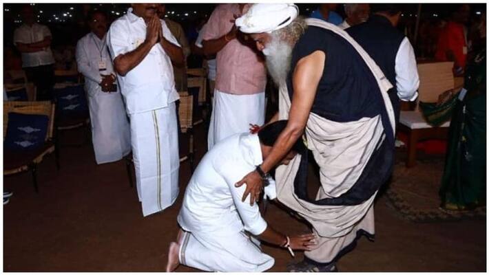 OPR who fell at the feet of the prelate, targeting the Union minister OPR who fell at the feet of the prelate, targeting the Union minister