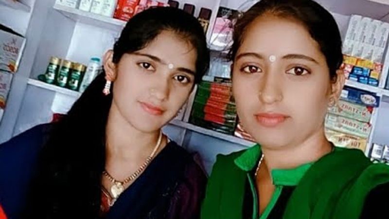 साजाट गांव के सरपंच देवाराम ने बताया कि उन्हें जानकारी मिली थी कि दोनों बहनों ने कोर्ट में लव मैरिज कर ली है। इसके बाद परिजन थाने पहुंचे। दोनों बहनों को भी थाने लाया गया। उन्होंने लव मैरिज करने की बात स्वीकारी।