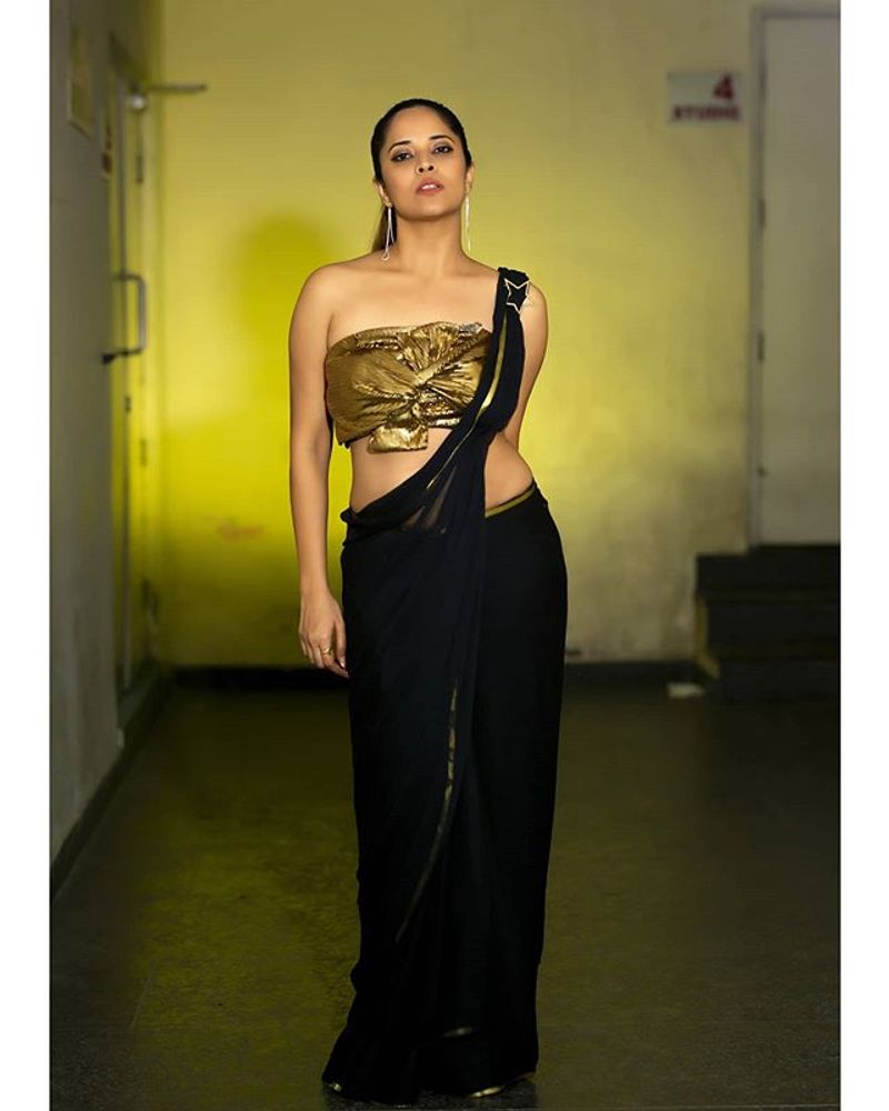 Anchor Anasuya Hot Sizzling Photos