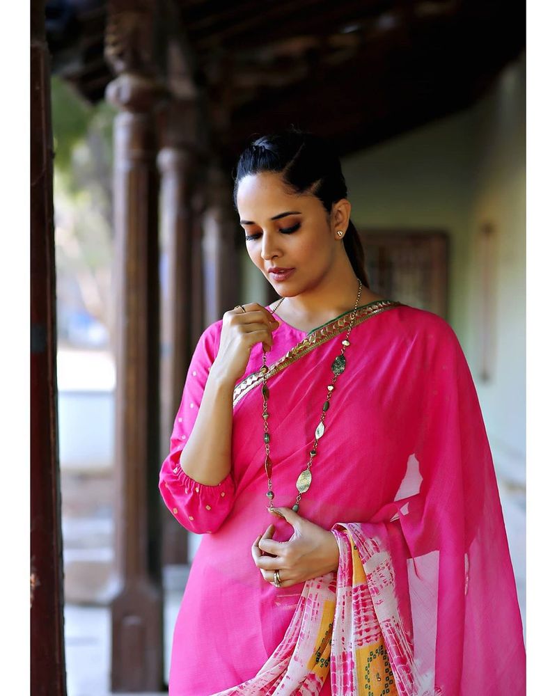 actress anasuya bharadwaj latest photo gallery