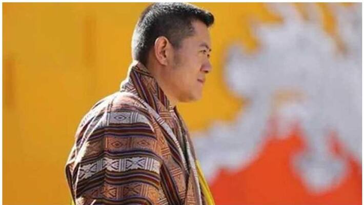differenr birthday gift for bhutan king from people differenr birthday gift for bhutan king from people