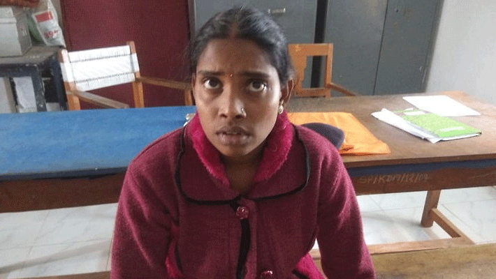 wife attacked on husbands by knife kpr wife attacked on husbands by knife kpr