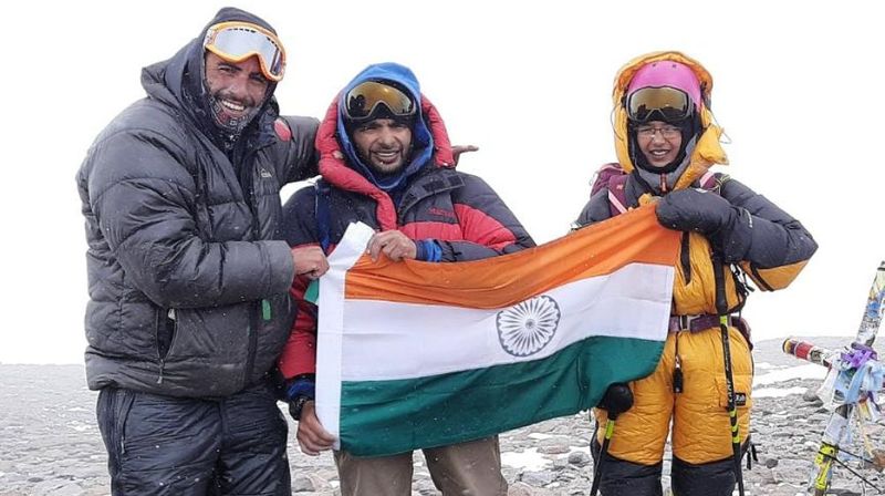 उन्होंने कहा, काम्या की उपलब्धि लोगों को फिट रहने के लिए भी प्रेरित करती है। जो फिट होगा, वही हिट होगा। काम्या को उपलब्धि के लिए शुभकामनाएं।