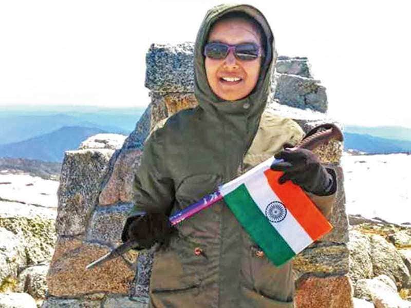 काम्या ने 9 साल की उम्र में उत्तराखंड में कई पहाड़ों पर चढ़ाई की। इसके अलावा उन्होंने नेपाल में 5346 मीटर ऊंचाई पर स्थित एवरेस्सट बेस कैंप पर चढ़ाई की थी।