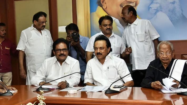 Stalin will perform as the best Chief Minister .. The Central Government should help the State Government .. Thirunavukarasar's request. Stalin will perform as the best Chief Minister .. The Central Government should help the State Government .. Thirunavukarasar's request.