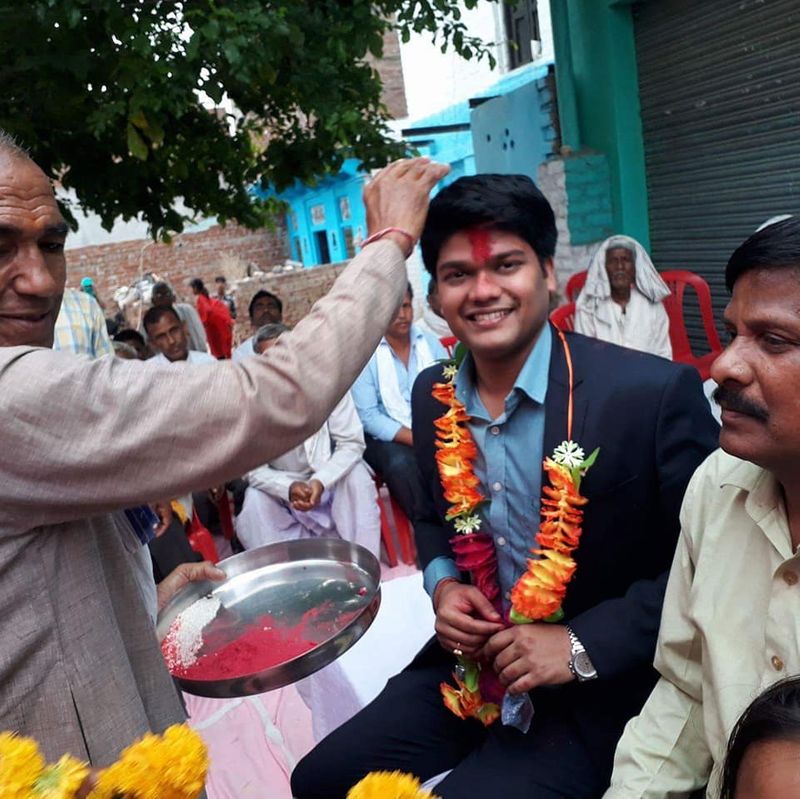फिर श्यामवीर ने फिर एक बार यूपीएससी दी, लक्ष्य आईएएस बनना था तो इस बार कड़ी मेहनत से 284वीं रैंक पाकर सफलता हासिल कर ली। श्यामवीर सिंह कहते हैं काम के साथ उन्होंने रोजाना 6 घंटे पढ़ाई की।