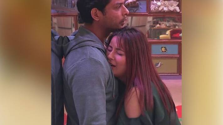 Siddhartha Shukla and shehnaz gill post reunion photos goes viral Siddhartha Shukla and shehnaz gill post reunion photos goes viral
