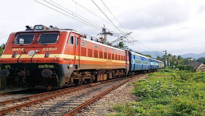velmurugan slams central government for boycotting tamil in railway exams