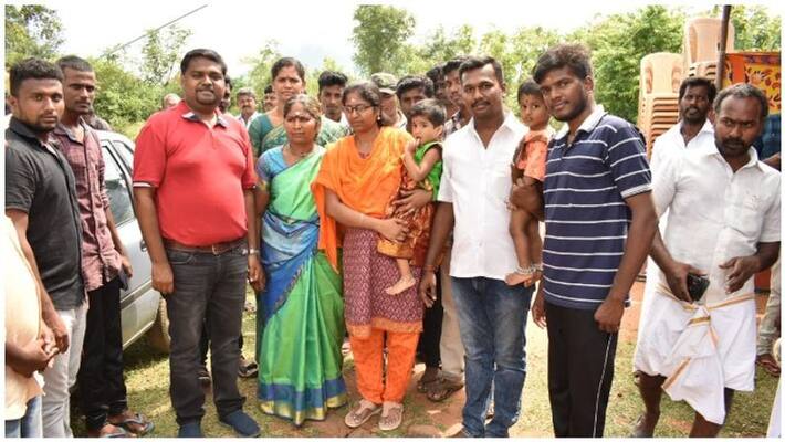 We are with Velmurugan Veerappan's daughter with proof We are with Velmurugan Veerappan's daughter with proof