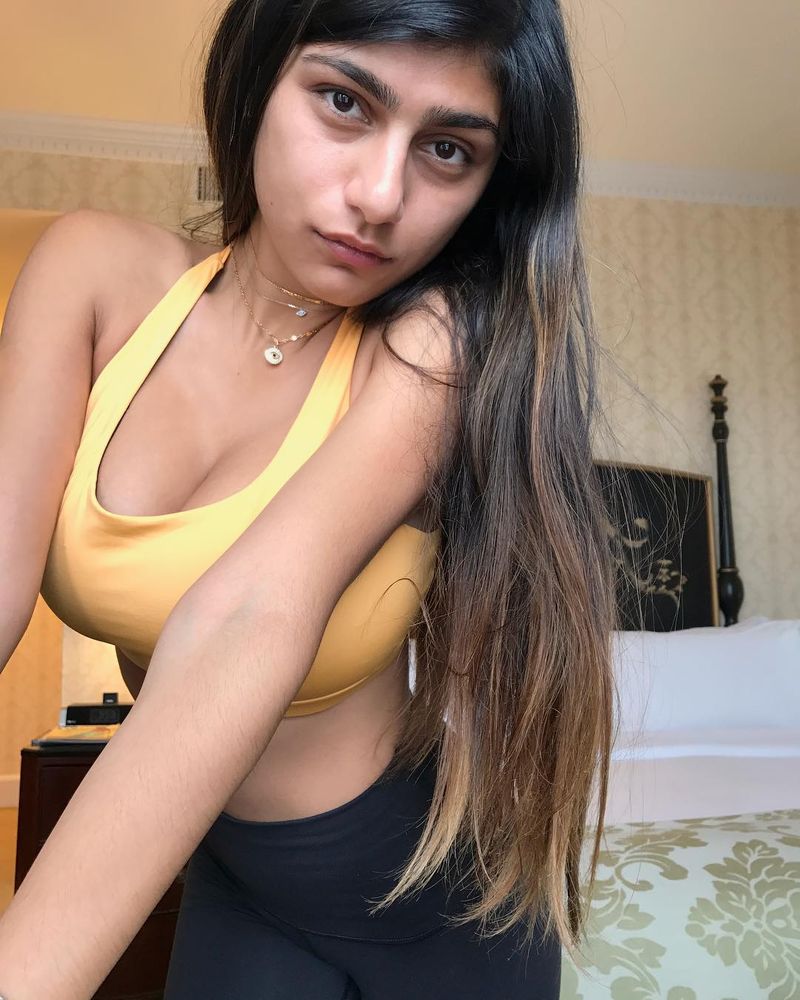 Only Rs 1400 ... You can have fun with this famous sexy virgin