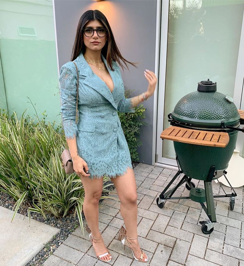 Only Rs 1400 ... You can have fun with this famous sexy virgin