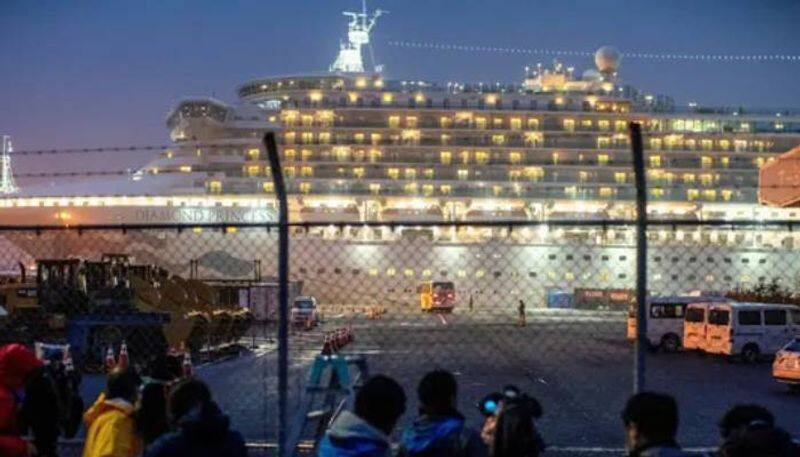 Corona fear; Passenger ships parked on the Indian coast; Indian government refuses permission