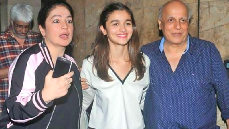 Pooja Bhatt was upset over Soni Razdan's relationship with Mahesh Bhatt BAD