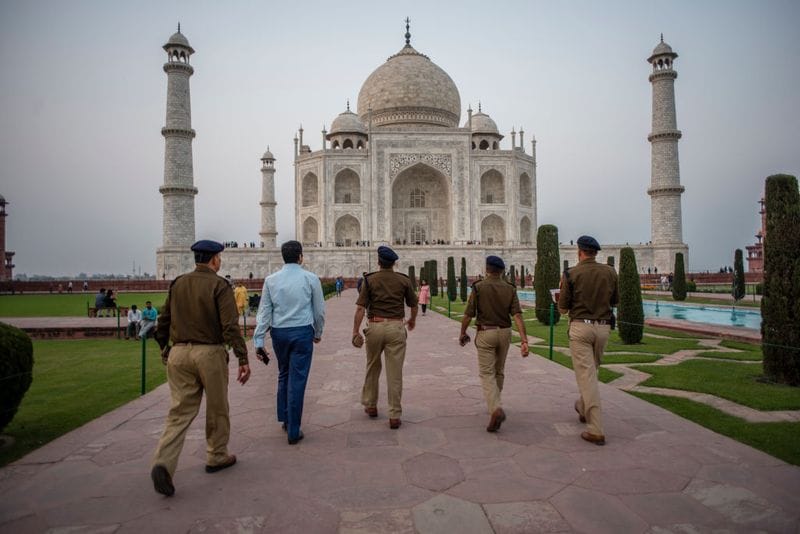 डोनाल्ड ट्रम्प दौरे के मद्देनजर सुरक्षा के कड़े इंतजाम किए गए हैं।