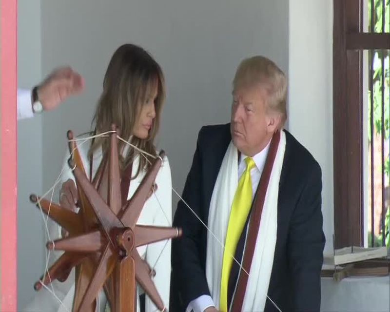 modi welcome the trump and see the sabarmathi ashram photo gallery