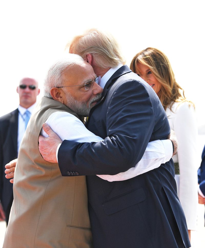 modi welcome the trump and see the sabarmathi ashram photo gallery