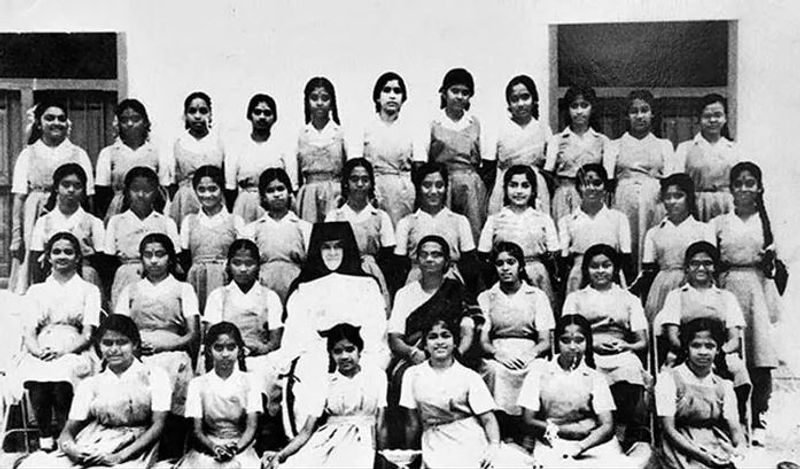Ammu Muthal Amma Varai Jayalalitha Rare Photo Collection