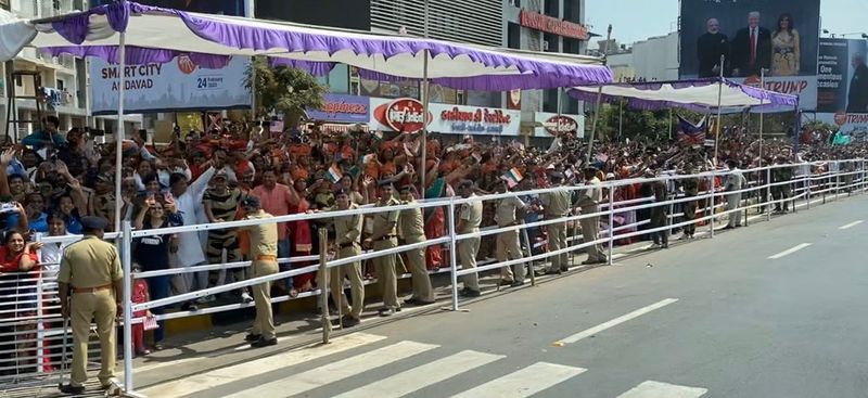 sardhar vallabai patel stadium crowd photo gallery