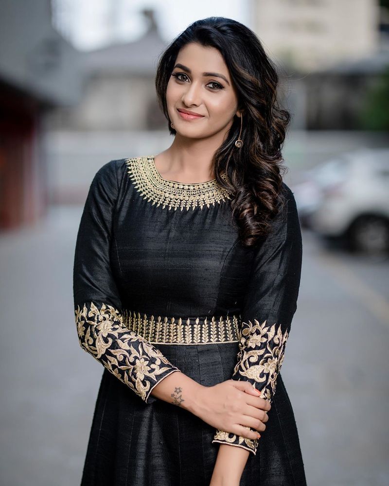 black dress modern priyabhavanishankar style