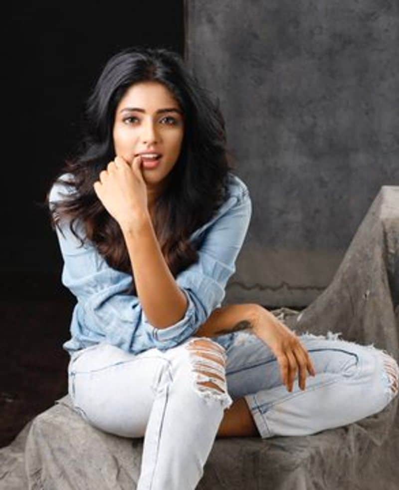 Actress eesha rebba Hot Photos Going Viral