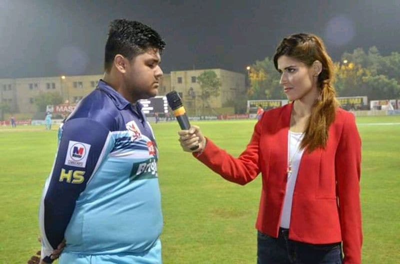 అయితే పీసీబీ తీసుకున్న నిర్ణయాన్ని చాలామంది క్రికెట్ ఫ్యాన్స్ స్వాగతించడం లేదు. పాక్ మాజీ వికెట్ కీపర్ మొయిన్ ఖాన్ కొడుకు అయిన ఆజమ్ ఖాన్కు ఏ మాత్రం ఫిట్నెస్ లేకపోయినా, జట్టుకి ఎంపిక చేయడంతో నెపోటిజాన్ని ప్రోత్సాహిస్తున్నారంటూ చర్చ జరుగుతోంది.