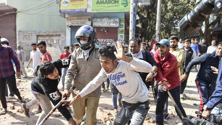 Violence again against CAA in Delhi, death of a policeman, Kejriwal and Rahul appeal to stop violence KPB Violence again against CAA in Delhi, death of a policeman, Kejriwal and Rahul appeal to stop violence KPB