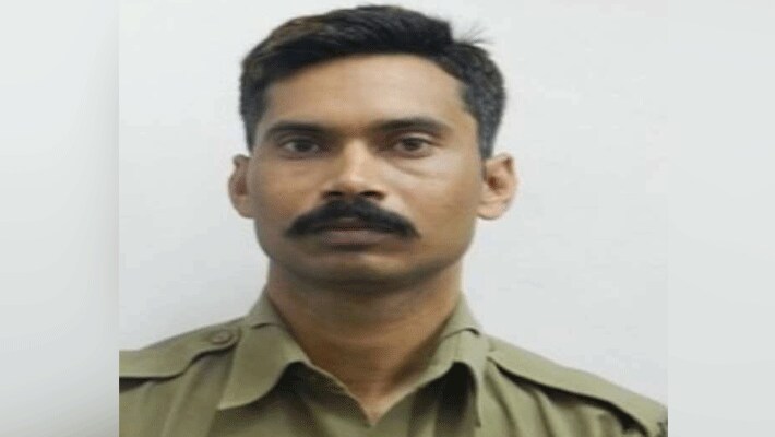 रतन लाल के भाई दिनेश लाल ने बताया, भैया “वे एक सच्चे देशभक्त थे उन्होंने बचपन से ही ठान लिया था कि उनको पुलिस या सेना में भर्ती होना हैं। पुलिस में होने के बाद भी उनका स्वभाव बहुत शांत था। उनको देखकर कोई यह नहीं कह सकता था कि वो पुलिस की नौकरी करते हैं।