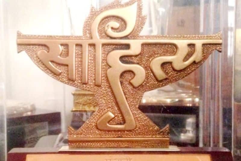 sahitya akademi award got k v jayasri for nilam poothu malartha naal