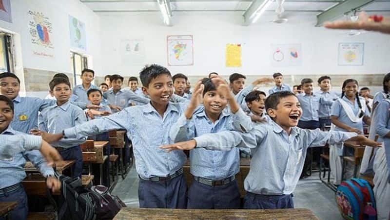 Delhi government decides to provide ration to school students to houses