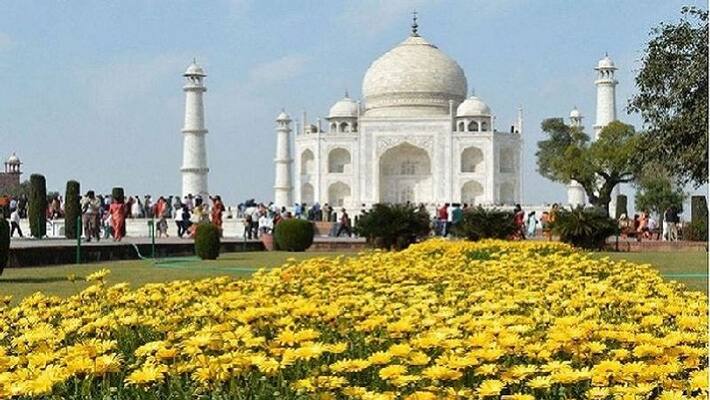 close taj mahal for corona virus spread written letter for central government close taj mahal for corona virus spread written letter for central government