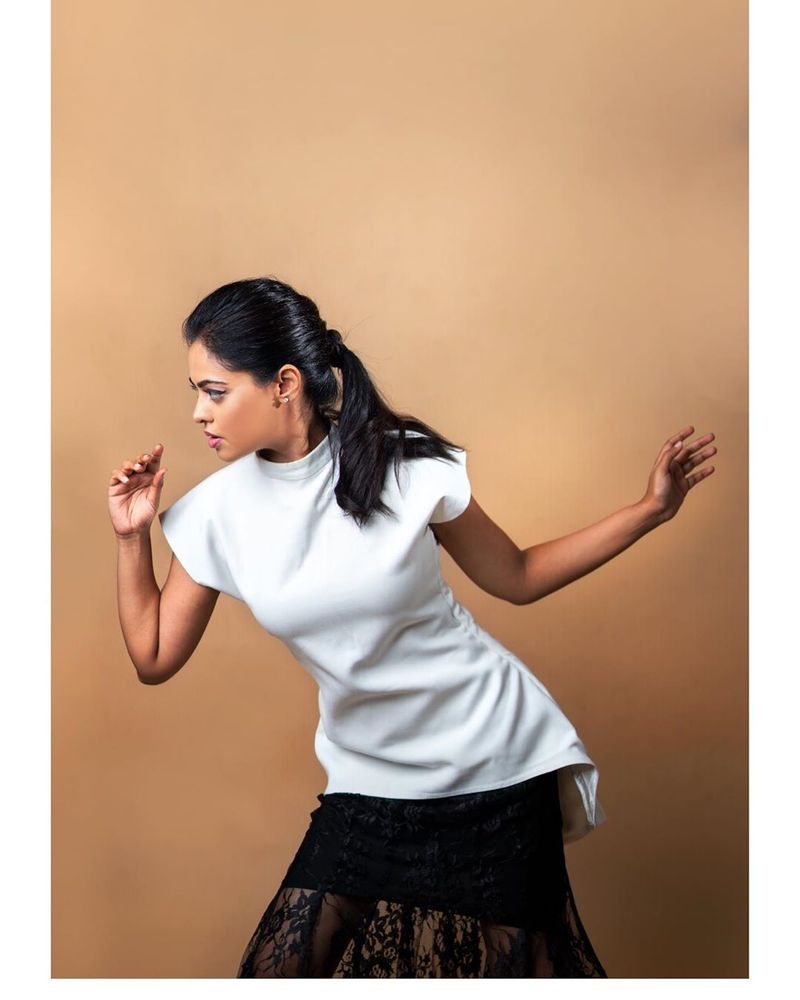 ஆக்சனில் பிந்துமாதவி