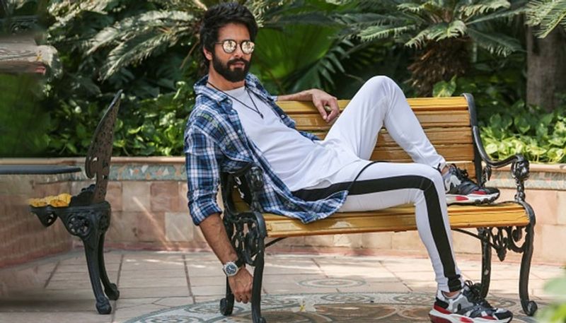 shahid kapoor opens up on acting with kareena kapoor