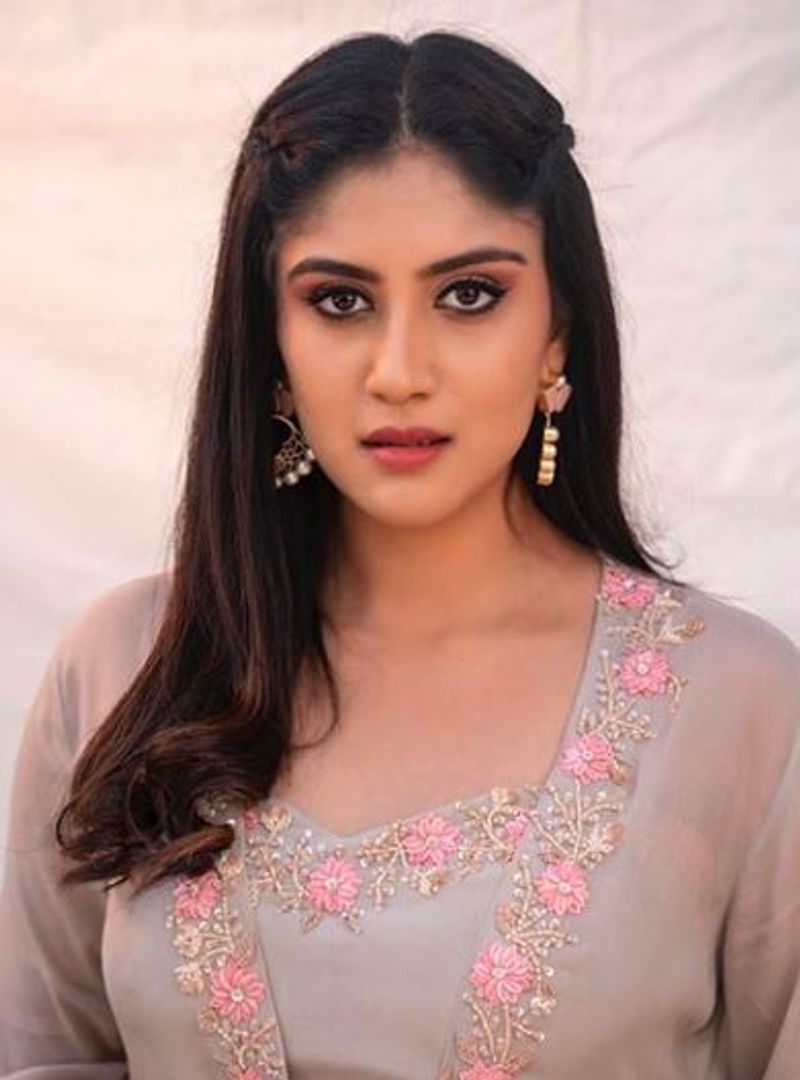 Actress Dhanya balakrishna stunning photo gallery