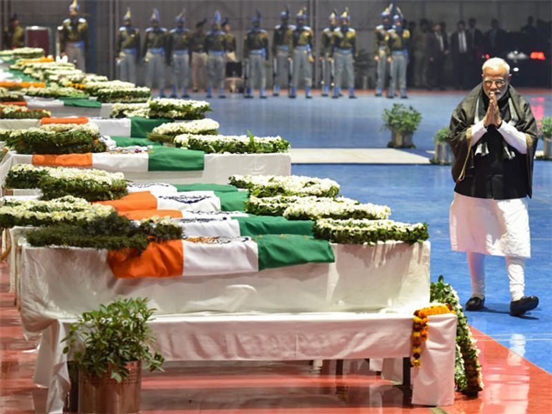 उन्होंने एक सभा में भी कहा था कि आतंकियों ने हमला करके बड़ी गलती कर दी। इसका जल्द ही जवाब दिया जाएगा। पूरा देश जवानों के परिवार के साथ खड़ा है।