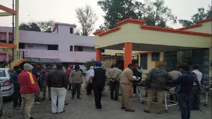 Moradabad: Five Rana Sugar Mill workers died in a road accident asa Moradabad: Five Rana Sugar Mill workers died in a road accident asa