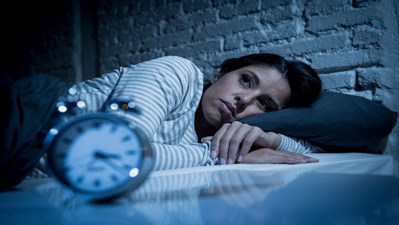 Coronasomnia can happen for various reasons, and here are a few factors that can lead to this condition and how you can deal with it.
Stress
The fear, the stress, is never leaving. The fear of getting infected, streaming and watching the news all the time, learning about more death news is what not letting us sleep. 