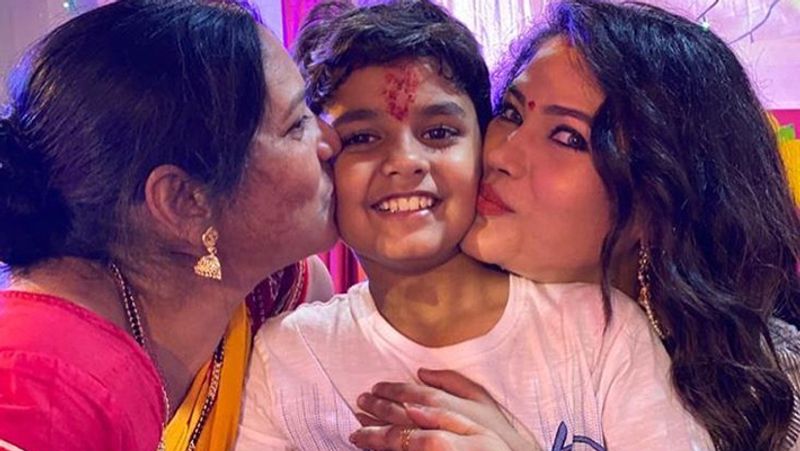सगाई के करीब 9 महीने बाद सीमा सिंह ने सौरव के साथ 13 मार्च, 2019 को शादी कर ली थी। इसके बाद दोनों को क्वालिटी टाइम बिताते हुए देखा जाता रहा है।