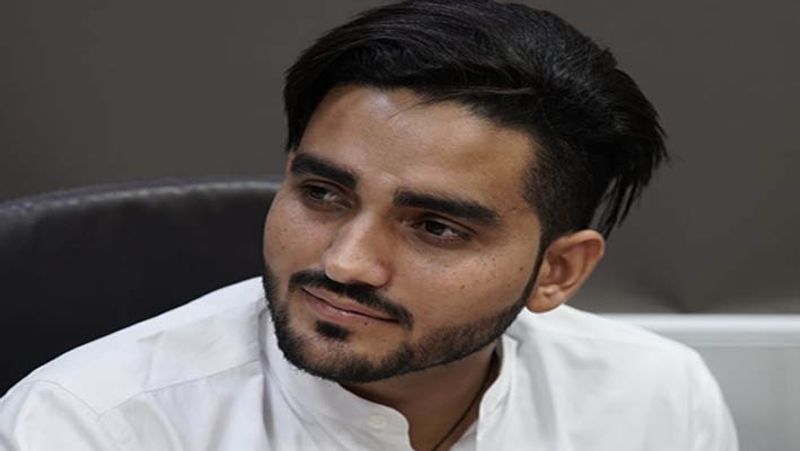 साल 2018 में रवि ने पहली बार UPSC का एग्जाम दिया। रवि ने पहले ही प्रयास में सिविल सर्विस एग्जाम क्रैक कर लिया। उन्हें 337वीं रैंक मिली। रवि के सिविल सर्विस क्रैक करने के बाद उनके परिवार व उनके गांव में लोगों की खुशी का ठिकाना न रहा। लोग इस बात की तारीफ़ कर रहे थे कि अभावों में भी रहते हुए रवि ने पहले ही प्रयास में ये मुकाम हासिल कर लिया था।