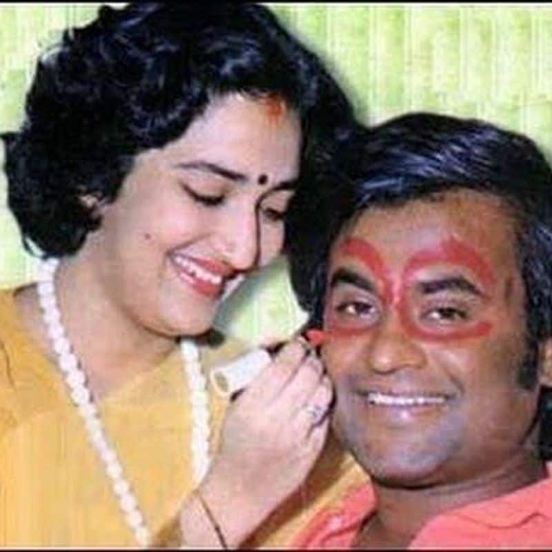 Super Star Rajinikanth 39th Wedding anniversary Special Photos