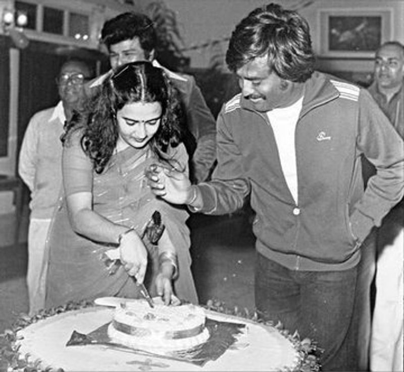 Super Star Rajinikanth 39th Wedding anniversary Special Photos