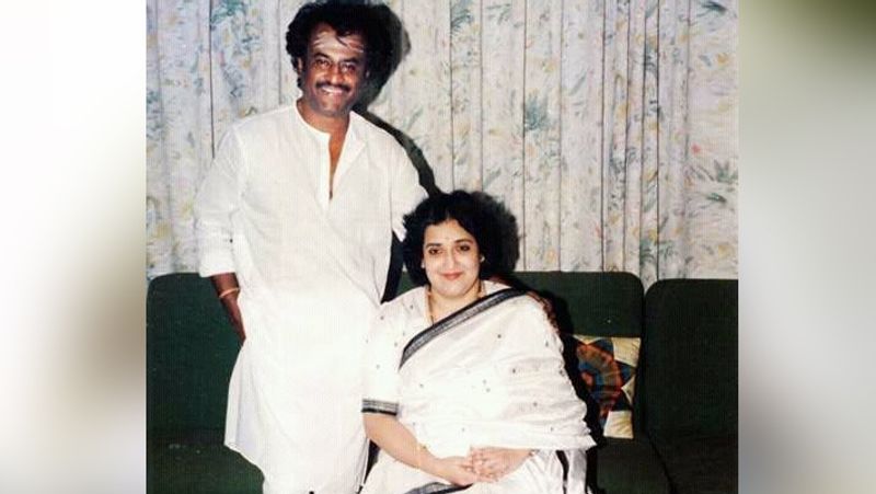रजनीकांत काफी नर्वस थे कि लता के माता-पिता शादी के लिए राज होंगे या नहीं। हालांकि, दोनों के माता-पिता राजी हो गए। इसके बाद रजनीकांत और लता ने 26 फरवरी 1981 को शादी के बंधन में बंध गए।