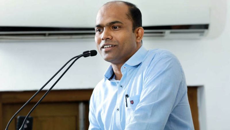 पिता की मौत के बाद शिहाब के परिवार पर मुसीबतों का पहाड़ टूट पड़ा। शिहाब की मां इतनी गरीब थीं कि पिता के गुजर जाने के बाद वो अपने पांच बच्चों का खर्च नहीं उठा सकती थीं, जिसके चलते उन्हें दिल पर पत्थर रखकर शिहाब सहित अपने सभी बच्चों को अनाथालय भेजना पड़ा। बच्चों के अनाथालय जाने के बाद उनकी मां टूट सी गईं। लेकिन उनके पास दूसरा कोई रास्ता भी नहीं था। इसलिए शिहाब और उनके दूसरे भाई बहनों का बचपन अनाथालय में ही गुजरा।