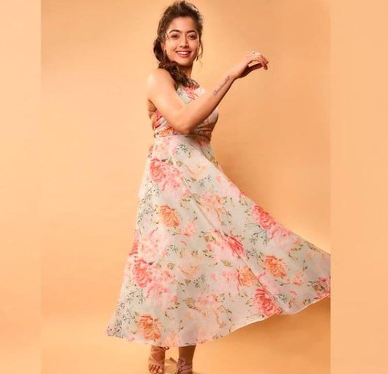 actress rashmika mandhana stunning hot pose photo gallery