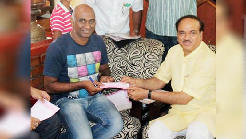 क्रिकेट से संन्यास लेने के बाद उन्होंने कोचिंग में अपना ध्यान लगाया। वो NCA में भी कोचिंग दे चुके हैं।